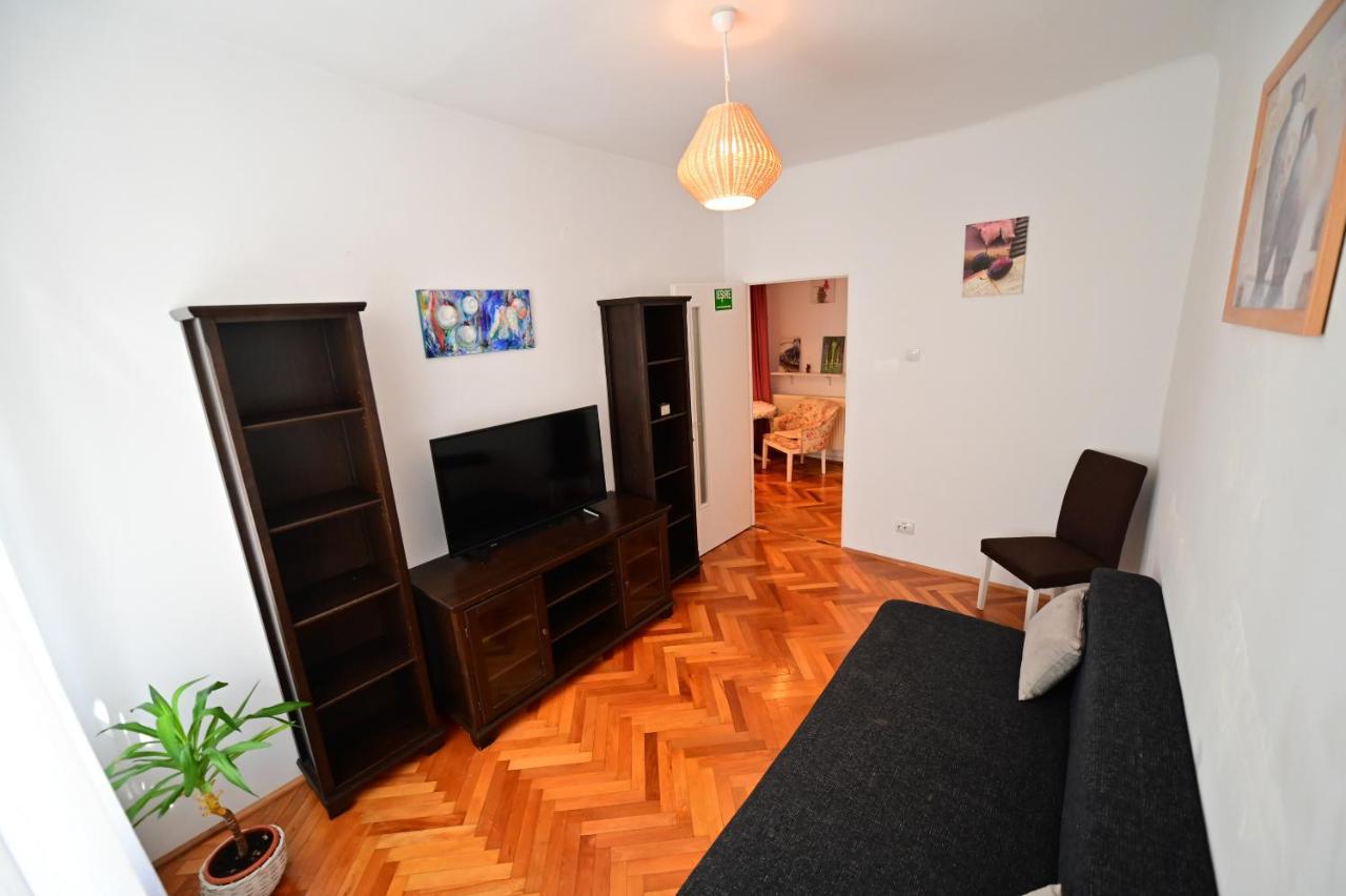 Apartament Cu 2 Dormitoare, Benjamin Residence, Piata Mare Sibiu Extérieur photo